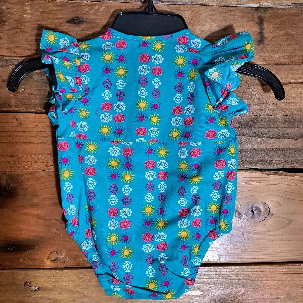 Wrangler Baby Girls'‎ Ruffle Sleeve Bodysuit Teal Geo 0-3 months.